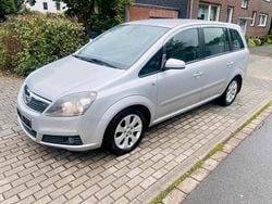 Silber Gebraucht 2007 Opel Zafira Van / Kleinbus | 2.800 € (Superpreis)