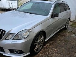 Silber Gebraucht 2011 Mercedes E550 Kombi | 9.000 €