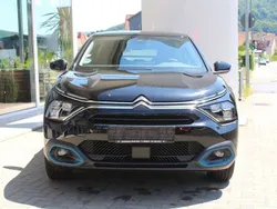 Perlanera schwarz Gebraucht 2023 Citroën e-C4 Feel Kleinwagen | 19.900 € (Guter Preis)