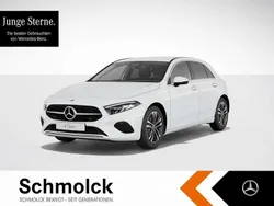 Weiß Gebraucht 2024 Mercedes A200 Progressive Limousine | 33.900 € (Teuer)