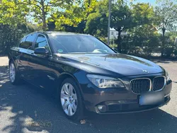 Grau Gebraucht 2011 BMW 730 Limousine | 15.000 €