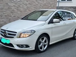 Weiß Gebraucht 2014 Mercedes B180 Van / Kleinbus | 11.750 € (Guter Preis)