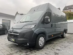Grau (thunder grau) Neu 2024 Opel Movano Van | 44.985 €