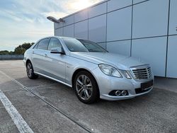 Silber Gebraucht 2010 Mercedes E200 Limousine | 8.999 € (Teuer)