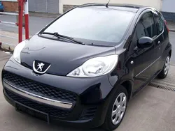 Schwarz Gebraucht 2009 Peugeot 107 Filou Kleinwagen | 4.999 € (Teuer)