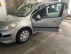 Silber Gebraucht 2007 Peugeot 207 Tendance Kombi | 2.020 € (Fairer Preis)