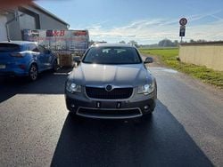 Beige Gebraucht 2013 Skoda Superb Elegance Kombi | 6.599 € (Guter Preis)