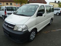 Weiß Gebraucht 2009 Toyota HiAce Van / Kleinbus | 9.890 €