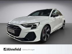 White metallic Gebraucht 2025 Audi A3 S-Line Limousine | 52.450 €
