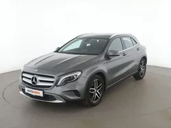 Grau Gebraucht 2016 Mercedes GLA200 Urban SUV | 20.010 € (Etwas zu teuer)