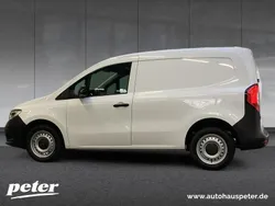 Weiß arktikweiß Gebraucht 2024 Mercedes Citan 113 Van / Kleinbus | 25.954 € (Guter Preis)