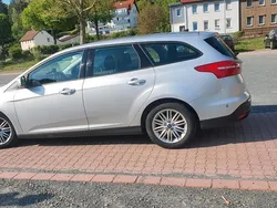 Grau Gebraucht 2016 Ford Focus Kombi | 6.000 € (Fairer Preis)