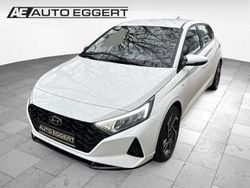 Weiß Gebraucht 2021 Hyundai i20 Intro Edition Limousine | 16.490 € (Guter Preis)