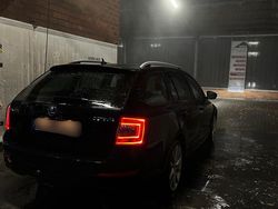 Schwarz Gebraucht 2017 Skoda Octavia Kombi | 7.700 € (Fairer Preis)