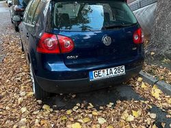 Blau Gebraucht 2006 VW Golf V Kleinwagen | 2.200 € (Fairer Preis)