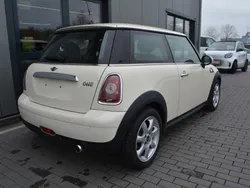 Weiß Gebraucht 2008 Mini ONE Pepper Kleinwagen | 5.900 € (Etwas zu teuer)