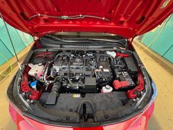 Rot Gebraucht 2021 Toyota Corolla Kleinwagen | 23.990 € (Fairer Preis)