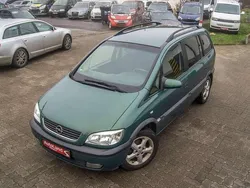 Grün Gebraucht 2002 Opel Zafira Executive Van / Kleinbus | 899 € (Guter Preis)