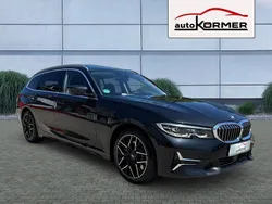 Schwarz Gebraucht 2022 BMW 330 Luxury Line Kombi | 29.880 € (Fairer Preis)
