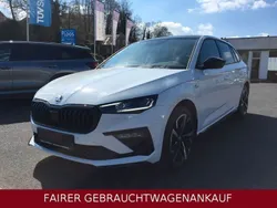 Moon weiss metallic Gebraucht 2024 Skoda Scala Monte Carlo Kleinwagen | 27.500 € (Teuer)