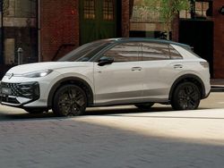 Pure white Neu 2025 VW T-Roc R-line SUV | 47.215 €