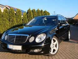 Schwarz Gebraucht 2009 Mercedes E500 Avantgarde Kombi | 9.999 € (Guter Preis)