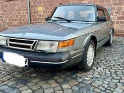 Grau Gebraucht 1992 Saab 900 Kleinwagen | 7.800 €