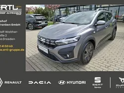 Andere farbe Gebraucht 2022 Dacia Sandero Expression Kleinwagen | 19.130 € (Etwas zu teuer)