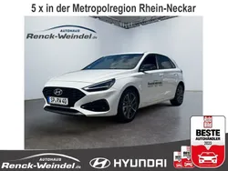 Weiss Gebraucht 2025 Hyundai i30 Advantage Limousine | 27.989 € (Fairer Preis)