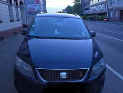 Blau Gebraucht 2011 Seat Alhambra Van / Kleinbus | 11.000 € (Fairer Preis)