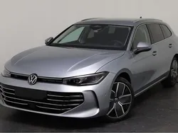 Silber, oyster silver metallic (f0) Neu 2025 VW Passat Alltrack Elegance Kombi | 40.740 € (Fairer Preis)