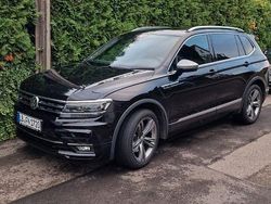Schwarz Gebraucht 2019 VW Tiguan Allspace R-line SUV | 29.950 € (Fairer Preis)