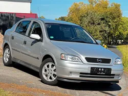 Silber Gebraucht 2001 Opel Astra Selection Limousine | 1.890 € (Fairer Preis)
