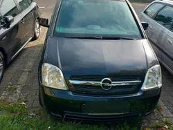 Schwarz Gebraucht 2003 Opel Meriva Van / Kleinbus | 900 € (Superpreis)