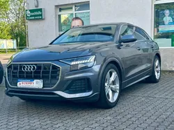 Grau Gebraucht 2022 Audi Q8 Sport SUV | 57.490 €
