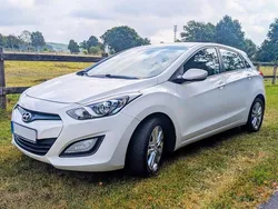 Weiß Gebraucht 2014 Hyundai i30 Edition Limousine | 7.300 € (Fairer Preis)