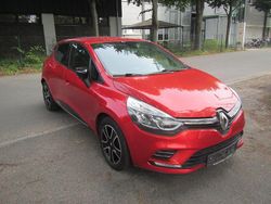 Rot Gebraucht 2019 Renault Clio IV Collection Kleinwagen | 11.390 € (Etwas zu teuer)