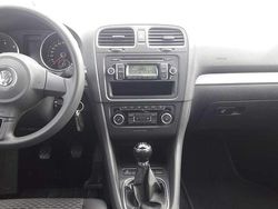 Weiß Gebraucht 2011 VW Golf VI Style Kleinwagen | 3.700 € (Guter Preis)