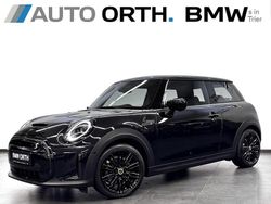 Schwarz Gebraucht 2022 Mini Cooper SE Kleinwagen | 20.800 € (Etwas zu teuer)