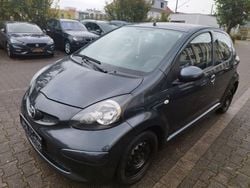 Grau Gebraucht 2006 Toyota Aygo Cool Kleinwagen | 2.990 € (Teuer)