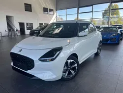 Pure white pearl metallic Gebraucht 2025 Suzuki Swift Comfort+ Kleinwagen | 19.170 € (Etwas zu teuer)