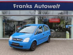 Blau Gebraucht 2004 Opel Meriva Basis Van / Kleinbus | 2.190 € (Fairer Preis)