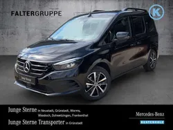 Schwarz Gebraucht 2023 Mercedes EQT200 Van / Kleinbus | 33.490 € (Teuer)