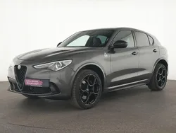 Grigio vesuvio Gebraucht 2022 Alfa Romeo Stelvio Quadrifoglio SUV | 51.795 € (Fairer Preis)