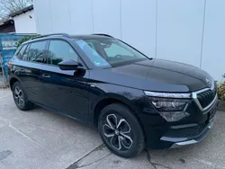 Schwarz Gebraucht 2020 Skoda Kamiq Drive SUV | 21.495 € (Fairer Preis)