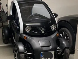 Schwarz Gebraucht 2023 Renault Twizy Kleinwagen | 9.990 € (Teuer)