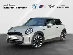 Moonwalk grey Gebraucht 2022 Mini ONE Hatch Kleinwagen | 19.488 € (Etwas zu teuer)