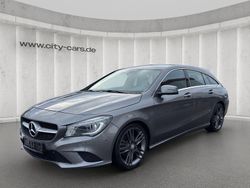 Grau Gebraucht 2016 Mercedes CLA200 Shooting Brake Kombi | 17.750 € (Fairer Preis)