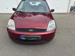 Rot Gebraucht 2004 Ford Fiesta Kleinwagen | 800 €