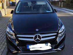 Schwarz Gebraucht 2018 Mercedes B200 Van / Kleinbus | 17.200 € (Guter Preis)